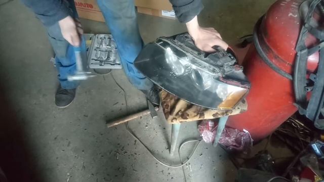 Прочность фар Audi S4 B6 Usa