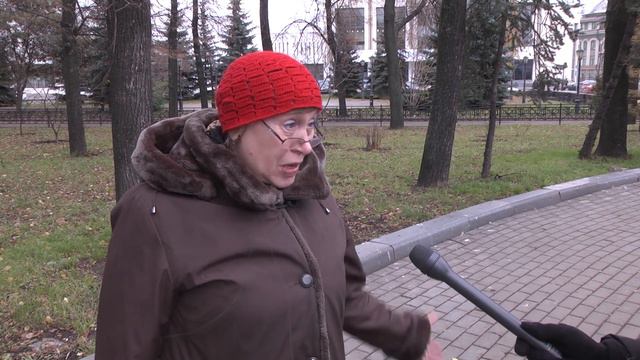 ОПРОС: Довольны ли вы своим уровнем жизни? смотреть онлайн