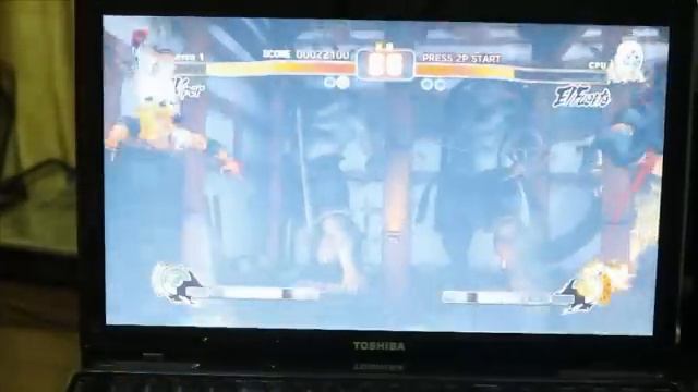 Chơi game trên laptop Toshiba Satellite L755 смотреть онлайн