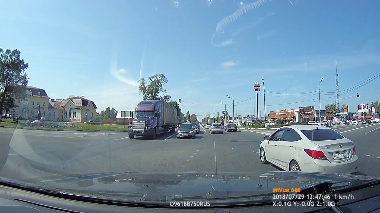 Газель прет на запрещающий сигнал светофора смотреть онлайн