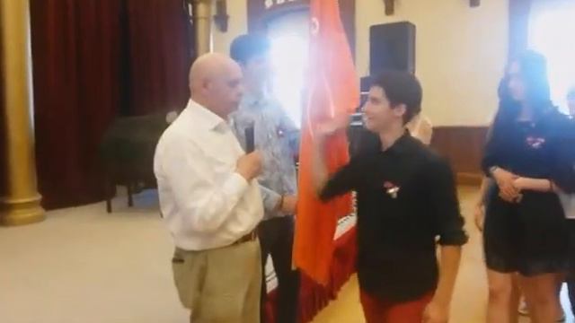 Последний звонок в Центре образования №548 "Царицыно". Вечер в Царицыно. смотреть онлайн