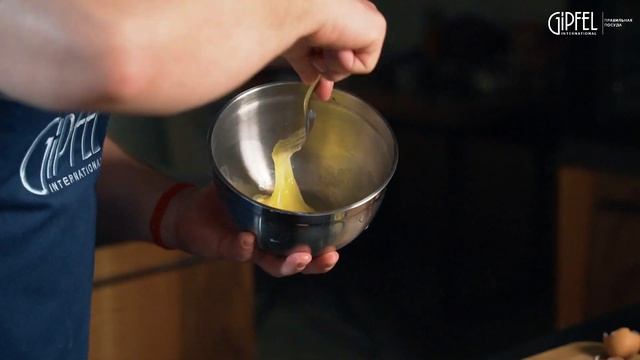 САМЫЙ ВКУСНЫЙ ОМЛЕТ ОТ ВИТАЛИЯ ИСТОМИНА! СОУС 4 СЫРА смотреть онлайн