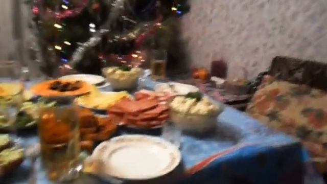 +100 500 с новым годом смотреть онлайн