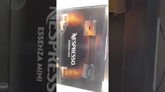 Распаковка моего подарка-кофемашины Nespresso Essenza Mini смотреть онлайн