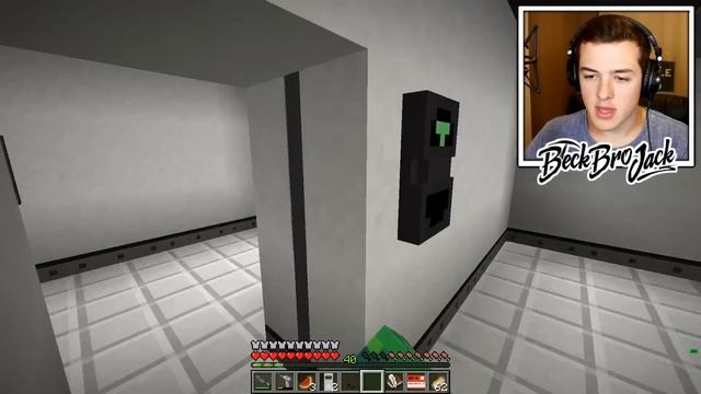 I Joined a SCP MONSTER Minecraft SERVER! смотреть онлайн