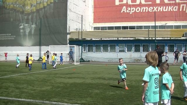 20.06 Первенство г.Ростова-на-Дону Легенда-3-СШОР-8 2013 г.р 2 т смотреть онлайн