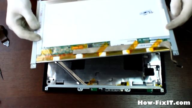Samsung R518 R520 R522 LCD removing, снятие замена матрицы ноутбука смотреть онлайн