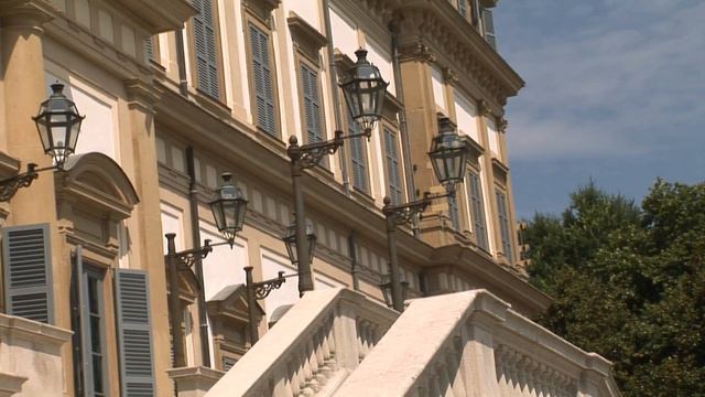 Royal Villa and Park in Monza смотреть онлайн