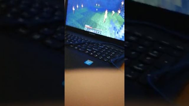 Azi m-am jucat cu Raul pe laptop pe Java Edison смотреть онлайн