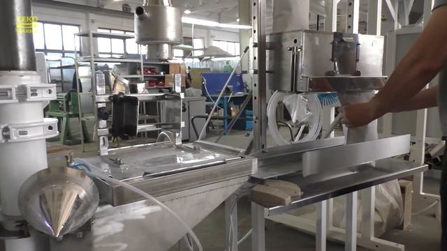 Фасовка магнезии по 500г шнеком || Запайка готовых Дой-Пак смотреть онлайн