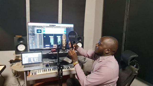 Rode nt2 a | Studio Microphone | Set up | Olmarg Recording Studio смотреть онлайн