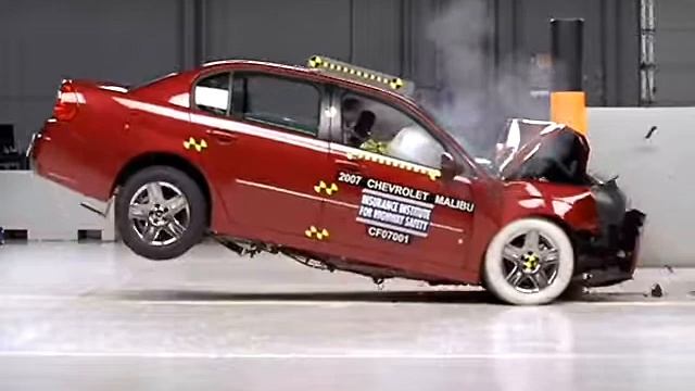Chevrolet Malibu pole crash test iihs 40 miles per hour смотреть онлайн