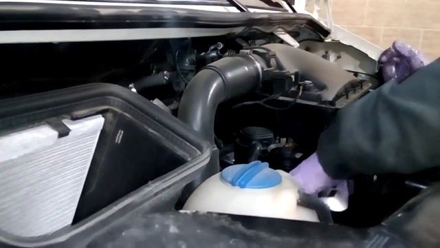 Volkswagen Crafter 2.5 TDI профессиональная замена масла. смотреть онлайн
