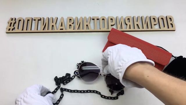 Очки солнцезащитные 7640 10B Guess c футляром+ цепочка смотреть онлайн