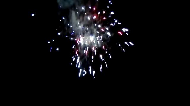 Салют. День рождения любимой сестренки. смотреть онлайн