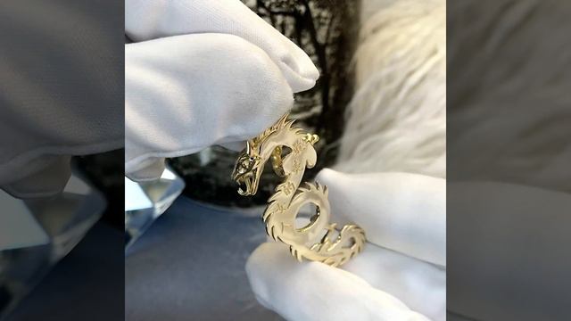 Мужская золотая подвеска на заказ в виде дракона с иероглифами на обратной стороне смотреть онлайн