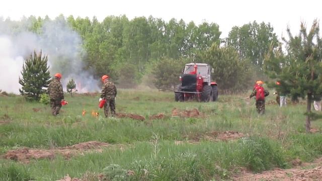 Тренировка: Лесной пожар. Грунтомёт орудует рабочим органом. смотреть онлайн