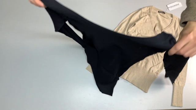 Лот 2564. Кофти жіночі Італія. Вага лоту 10,05 кг. Ціна 10,9€/кг смотреть онлайн