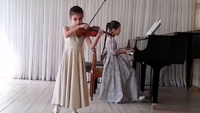 Муз.счастье.Инструм.жанр.Дуэт.1 гр. Мамедова Семра и Мамедова Сабрина. П.Чайковский Неаполит.песенк смотреть онлайн