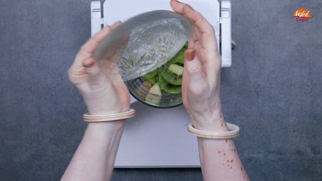 Kiwi Apple Smoothie | Kiwi Smoothie Recipe for Weight Loss by TastedRecipes смотреть онлайн