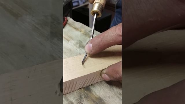 небольшие стамески для резьбы по дереву. Штихели. Резцы по уголок и радиусная. смотреть онлайн