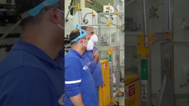 Эрдоган пришел на ифтар в заводскую столовую смотреть онлайн