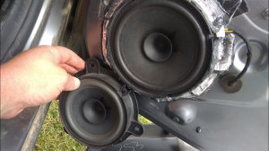 Лада Веста ,,,ставим передние родные динамики в задние двери (ЭТО НЕ ВОЗМОЖНО!!!)