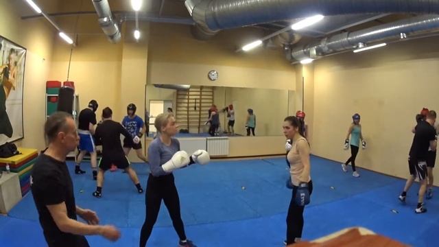 Простые тренировки для красивой осанки и стройности