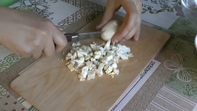 Окрошка с колбасой/ Рецепт Окрошки. Самый лучший холодный суп для жаркого дня. смотреть онлайн