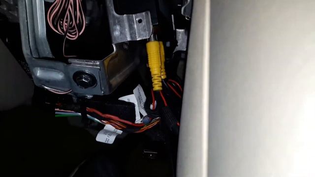 Подключение камеры заднего вида к RNS-E через видеоинтерфейс(коротенько). смотреть онлайн