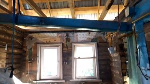 ПРОСТАЯ ЖИЗНЬ__ РАЗБИРАЕМ ПОТОЛОК В СТАРОЙ ЧАСТИ ДОМА