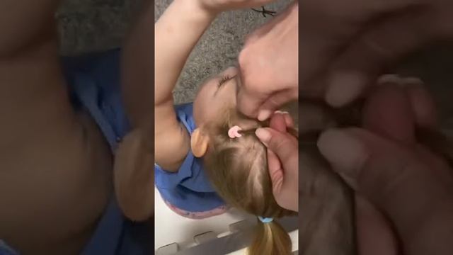 Причёска в сад #прическинакаждыйдень #косички #прическивсадик #прическидлядевочек смотреть онлайн