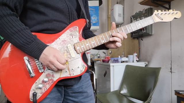 home made guitar from old jolana body parts, fish dish solo смотреть онлайн