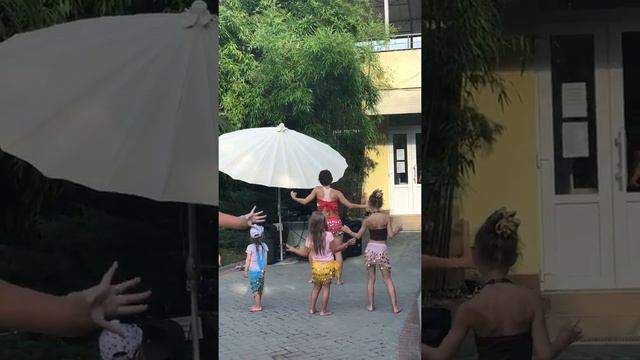 Танец живота восточных красавиц Демерджи смотреть онлайн