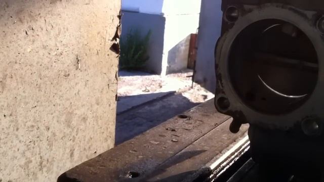 Дроссельная заслонка Volkswagen Passat B5 после чистки VW Passat B5 air throttle after cleaning смотреть онлайн