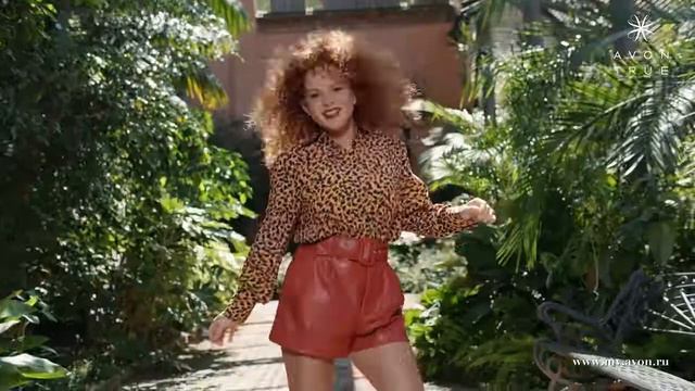 Новинка от Avon губная помада 'Матовое превосходство Металлик' смотреть онлайн