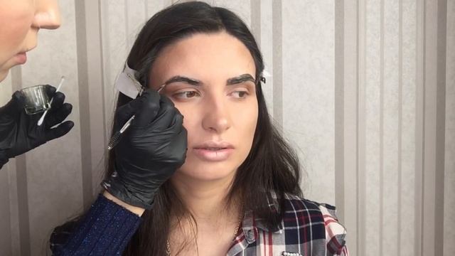 Окрашивание бровей+легкий макияж смотреть онлайн