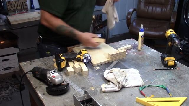 How I turn my Angle grinder into a bench grinder !!! смотреть онлайн