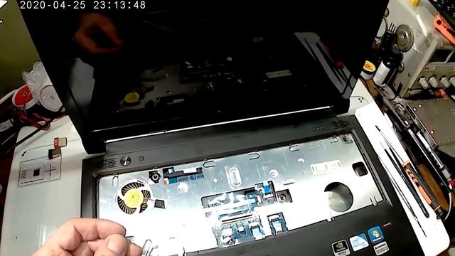Ноутбук Lenovo V570c часть 1. Разборка. Замена термопасты смотреть онлайн