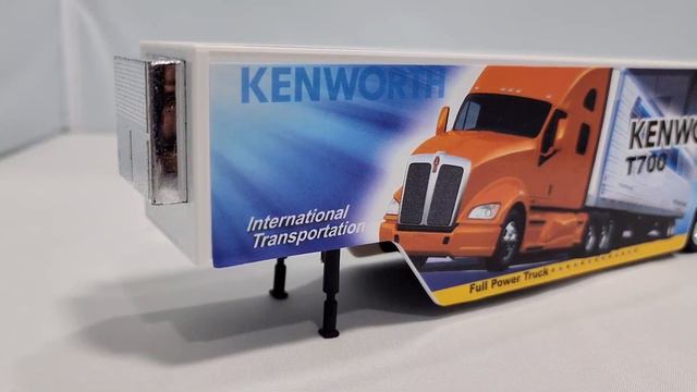 Kenworth T700 Truck • Diecast1:68 Scale • KiNSMART смотреть онлайн