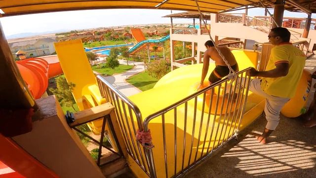 Space Bowl Onion Water Slide at Jungle Aqua Park смотреть онлайн