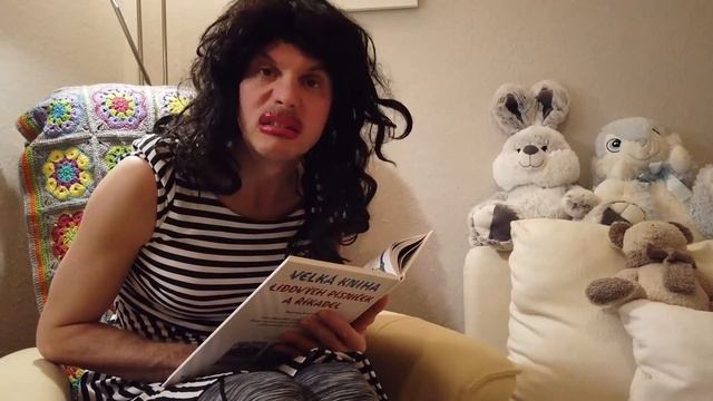 Erika čte pohádku смотреть онлайн