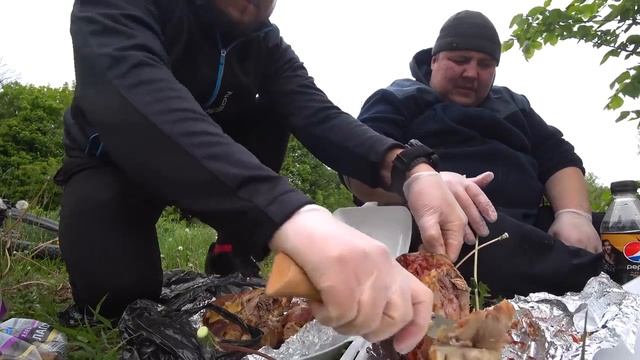 ДВЕ СОЧНЫЕ РУЛЬКИ И САЛАТЫ  ОБЗОР ДОСТАВКИ(СЛИВ СПОНСОРСКИХ ВИДЕО ФИЛОСОФ ИЗ ТРУЩОБ)