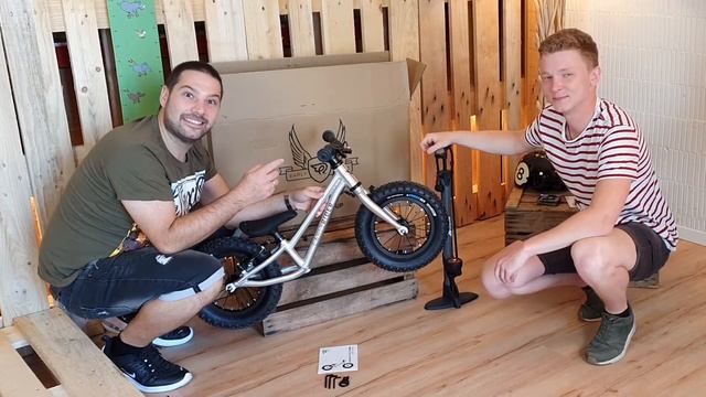Early Rider Big Foot Montage смотреть онлайн