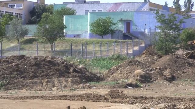 Керчь.Верхний Солнечный. Ж-Д подходы. Шумопонижающие экраны школа ВС. смотреть онлайн