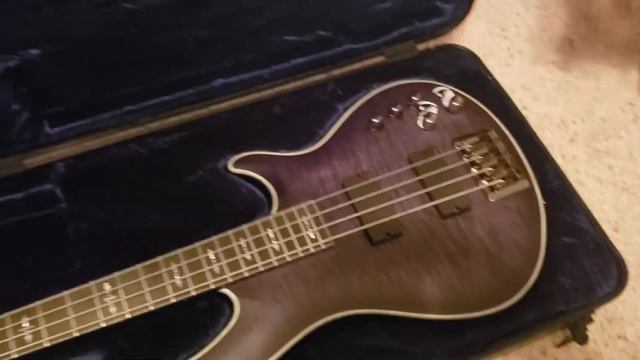 Schecter Hellraiser Extreme 4 Unboxing смотреть онлайн