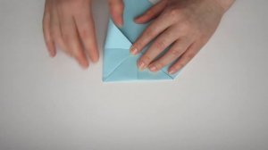 Кораблик из бумаги с двумя трубами