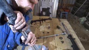 Замена масла в передней вилке.