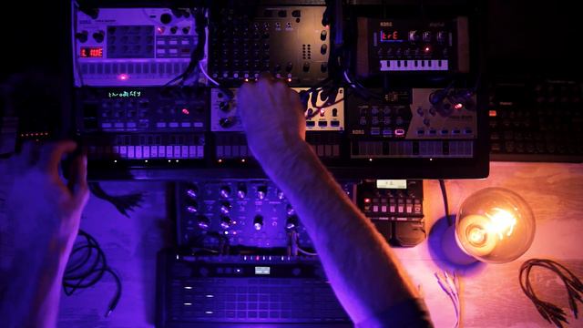 Ambient Electronica - Cinematic Downtempo (Dawless Synth Jam) смотреть онлайн