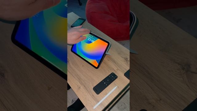 Magic Keyboard Folio - клавиатура для iPad 10 ⌨️ смотреть онлайн